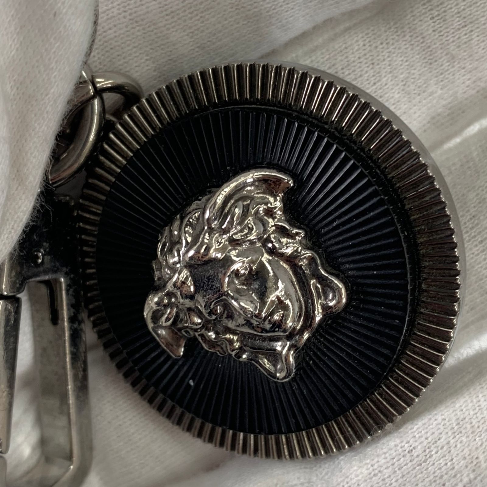 未使用 ヴェルサーチ VERSACE メドゥーサ キーリング Amazon.co.jp: ヴェルサーチ キーリング キーホルダー