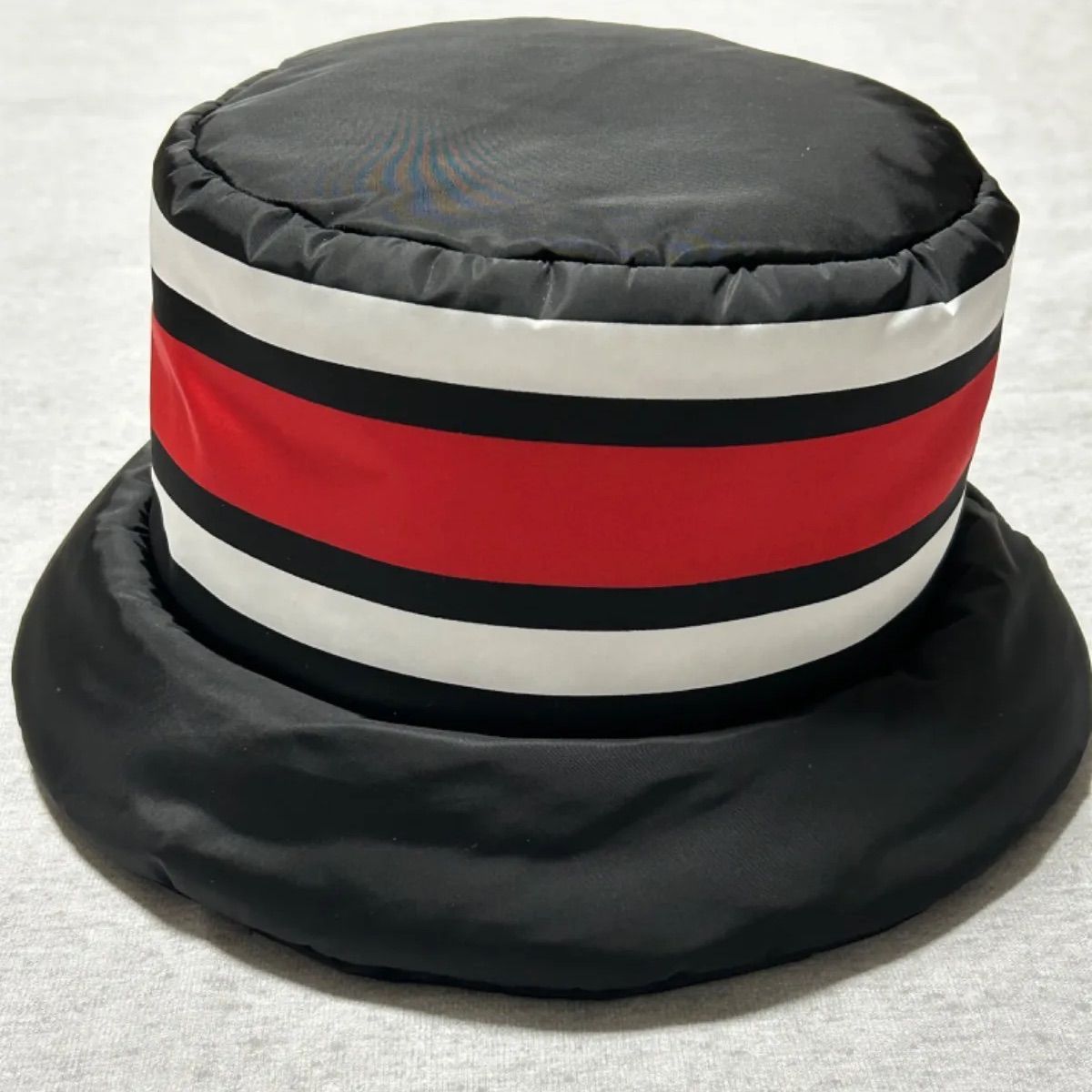 限定美品】PRADA プラダ ナイロンバケットハットXL オンアイス - メルカリ