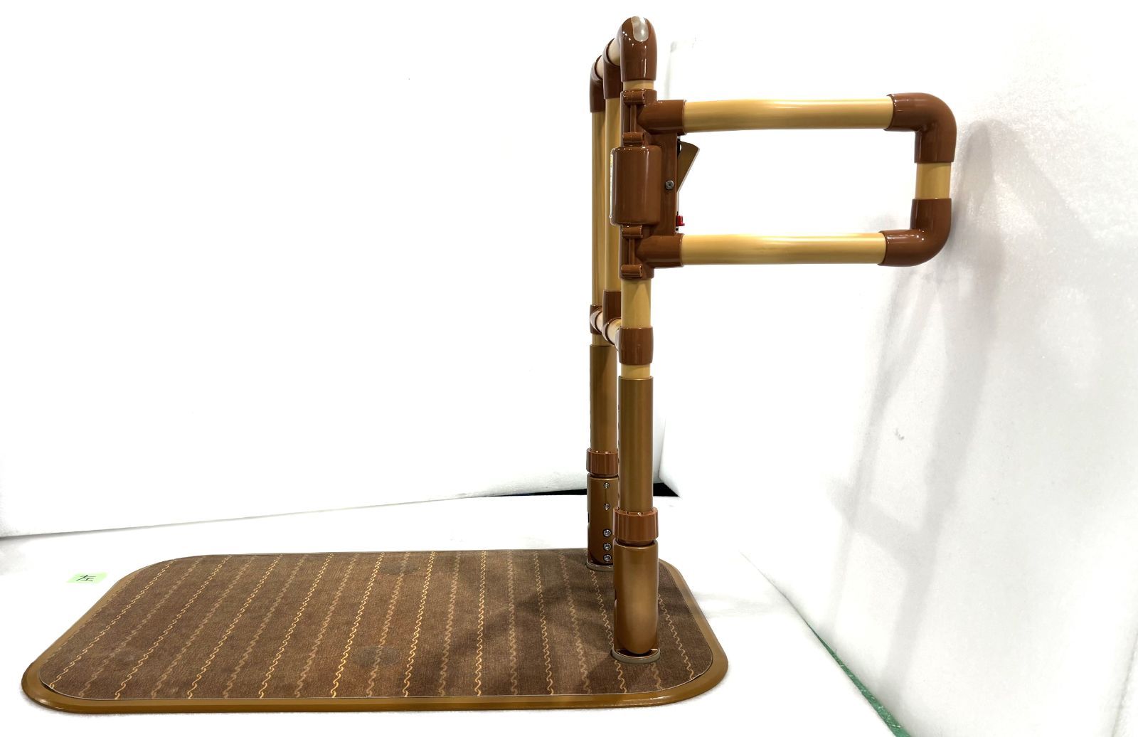 床置き式手すり 楽起 らっきぃ MT介助バー型 右用 らっきー 置き型手すり 手摺 福祉用具 介護用品