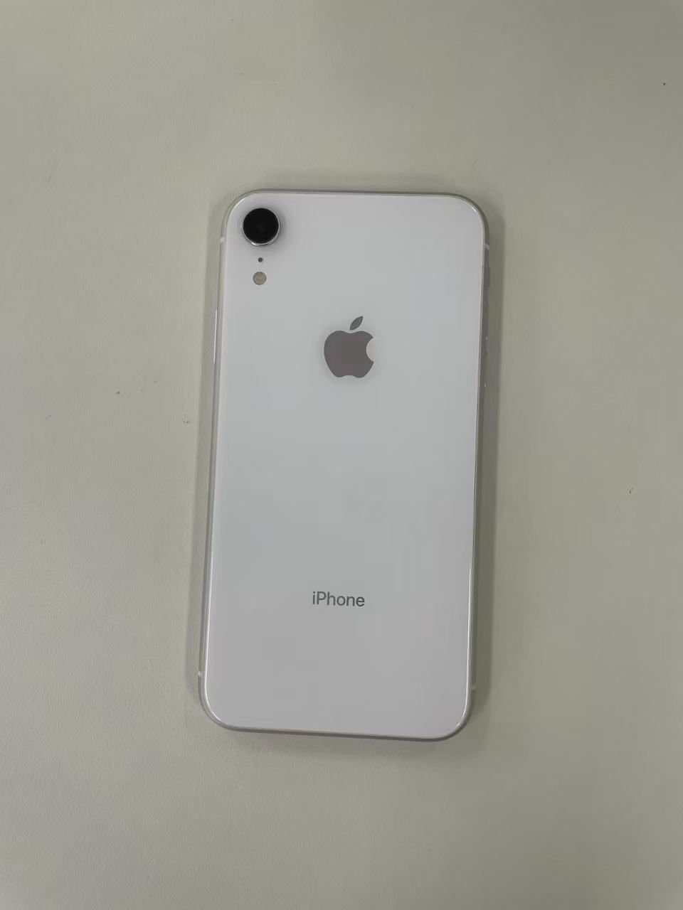 液晶訳ありiPhone XR128GB ホワイト SIMフリー XR SIMフリー iPhone SIM スマホ メルカリ