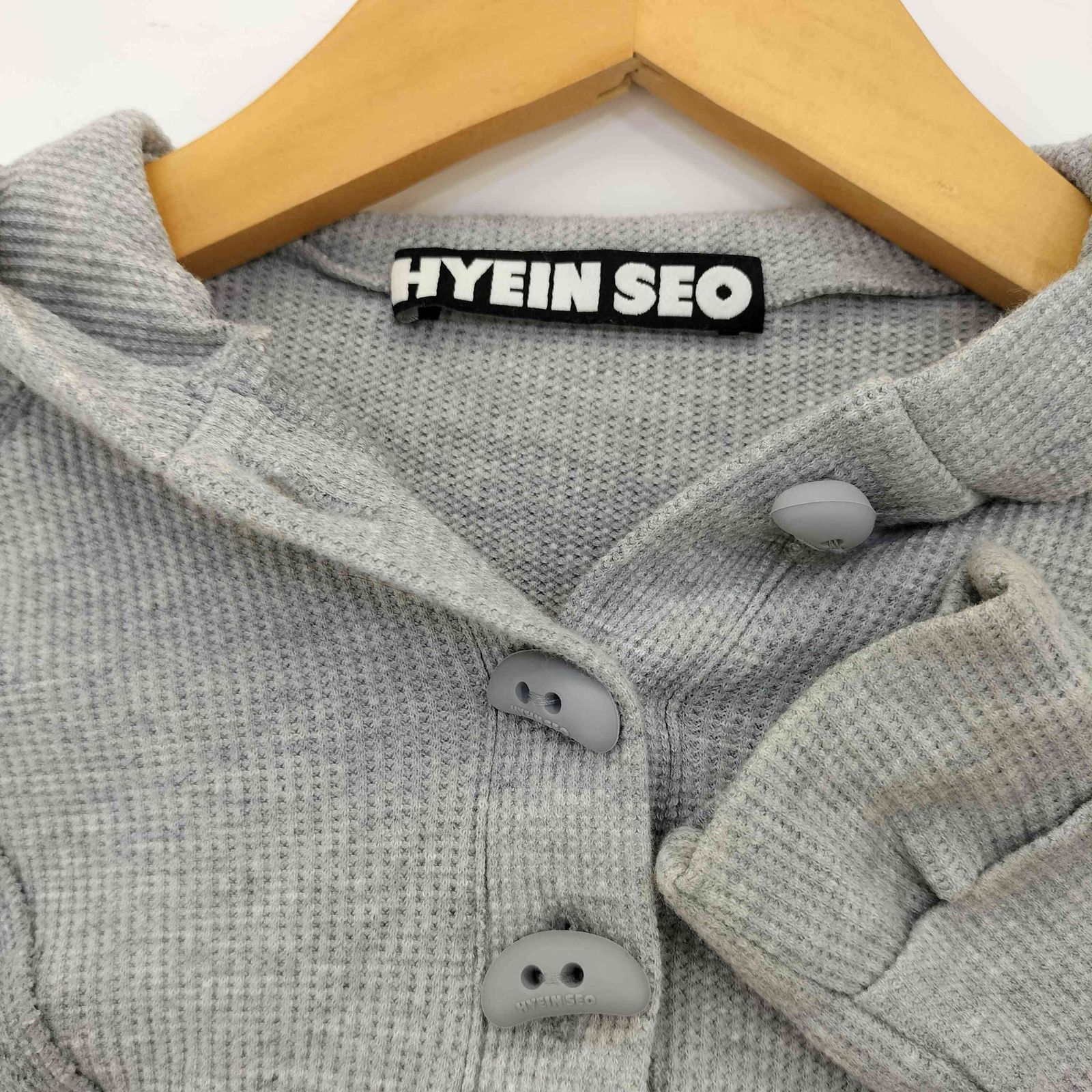 hyein seo(ヘインソ) hooded croped top フーデット クロップド トップス 生地切替 サムホール レディース  0【中古】【ブランド古着バズストア】 ヘインソ hyein seo hooded croped top フーデット クロップド