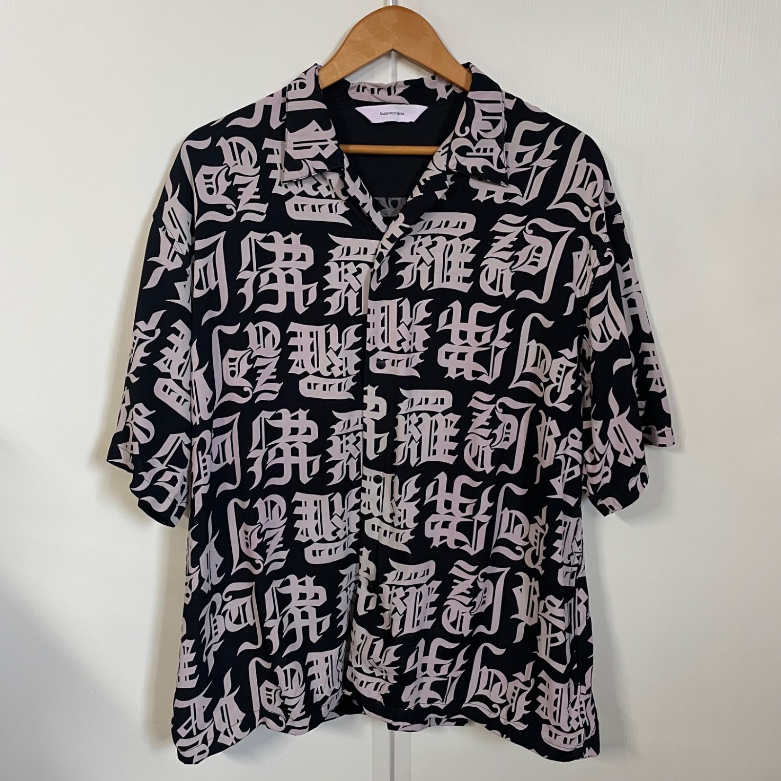 Sasquatchfabrix. フェイクレザーシャツ SASQUATCHfabrix フェイクレザーオープンカラー半袖シャツ