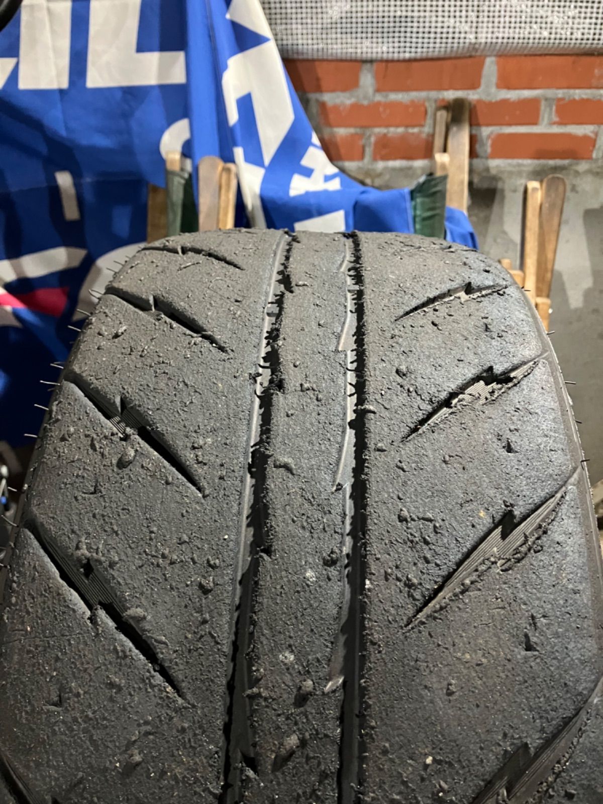 245/35ZR18 シバタイヤ　中古2本2024年製トレッドウェア300 245/35ZR18 シバタイヤ 中古2本2024年製トレッドウェア300 楽天