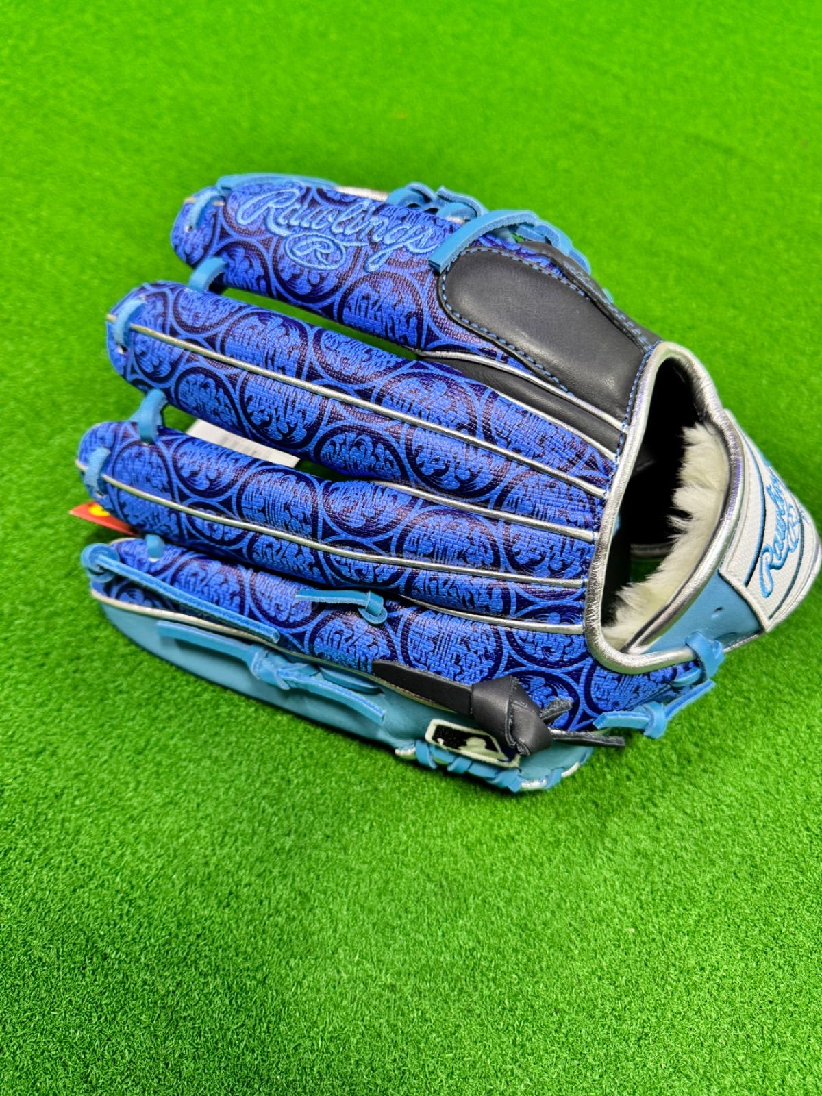 ローリングス東京シリーズ限定グラブ TWICEミナ始球式使用モデル ローリングス 東京シリーズ 限定グラブ TWICE MISAMO サナ始球式使用