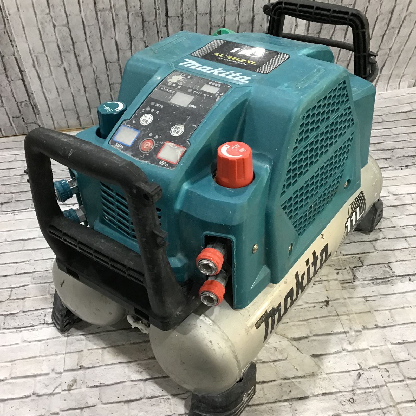 ☆マキタ(makita) 常圧高圧エアコンプレッサー AC462XL【川口店