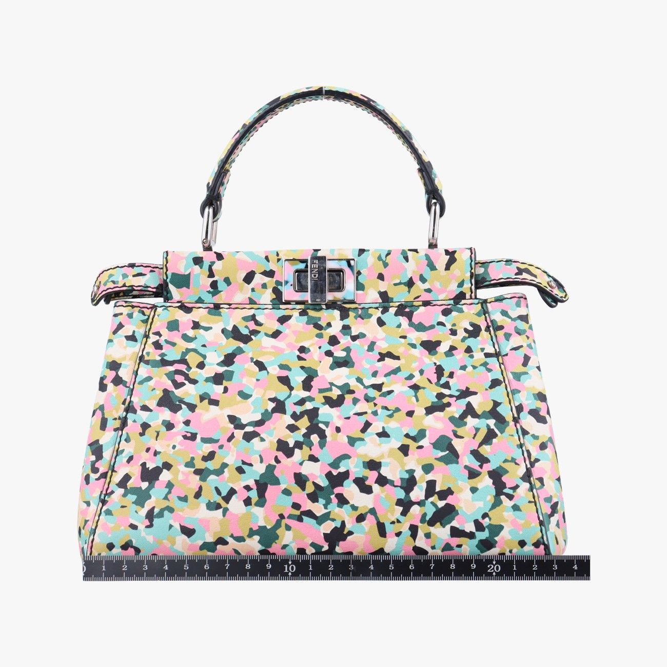 フェンディFendiピーカブー ミニマルチ レザー8BN2448BN244-5ZX-168-0189