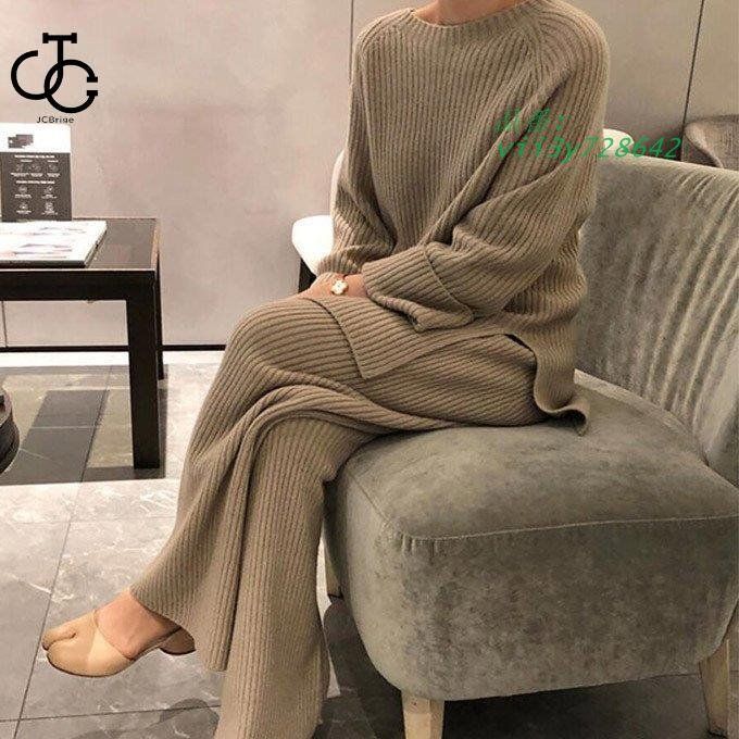 ニット 秋服