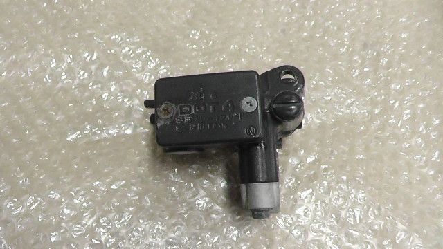 CBR400R NC47-1000xxx の マスターシリンダー:#1749188638
