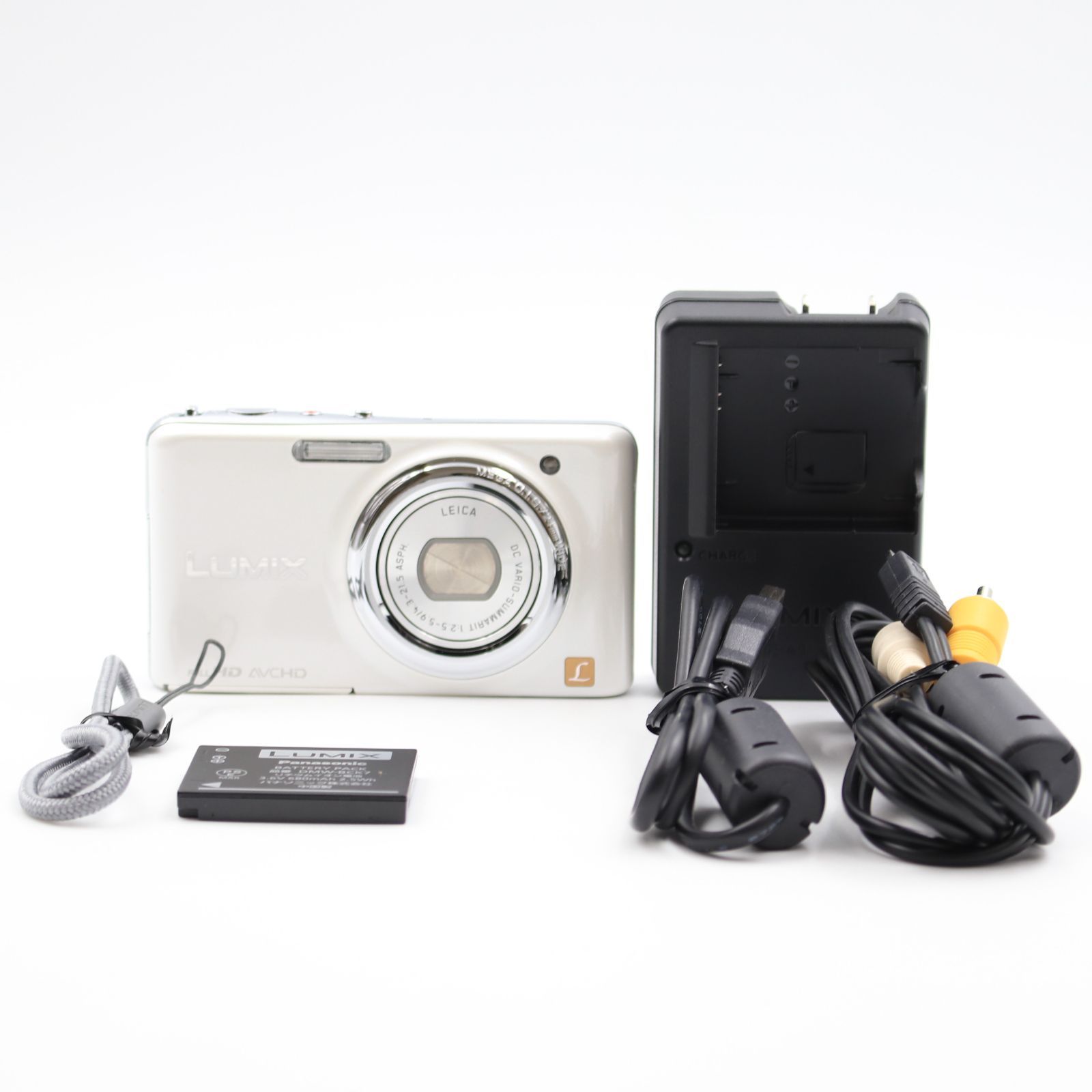 □極上品□ PANASONIC LUMIX DMC-FX77-W リリーホワイト デジタル  