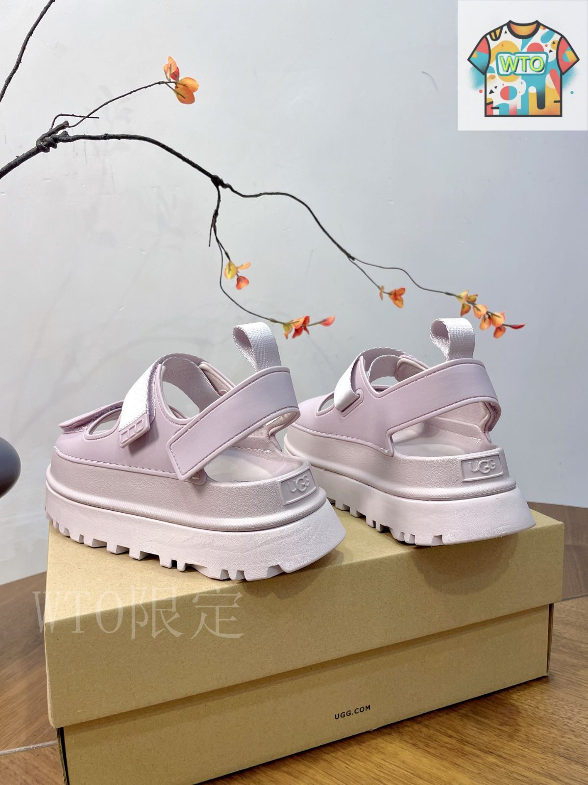 UGG厚底サンダル 魔術テープ付き 37サイズ UGG Australia (SALE)UGG(アグ)サンダル ストラップ 厚底