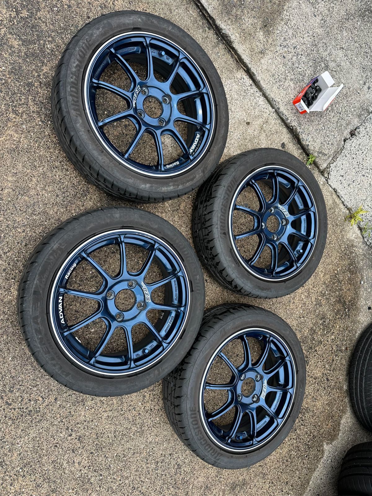 アドバンレーシング 15×5J 4穴 インディゴブルー RZ2 ポテンザ