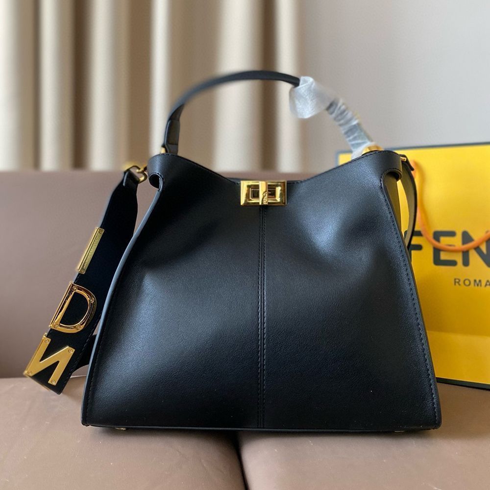 極美品 FENDI フェンディ ピーカブー レザー ブラック ハンドバッグ 09a9513cd584e8db76784db2581176