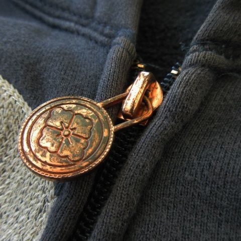 エヴィス EVISU ジップアップパーカー スウェット 長袖 カモメ