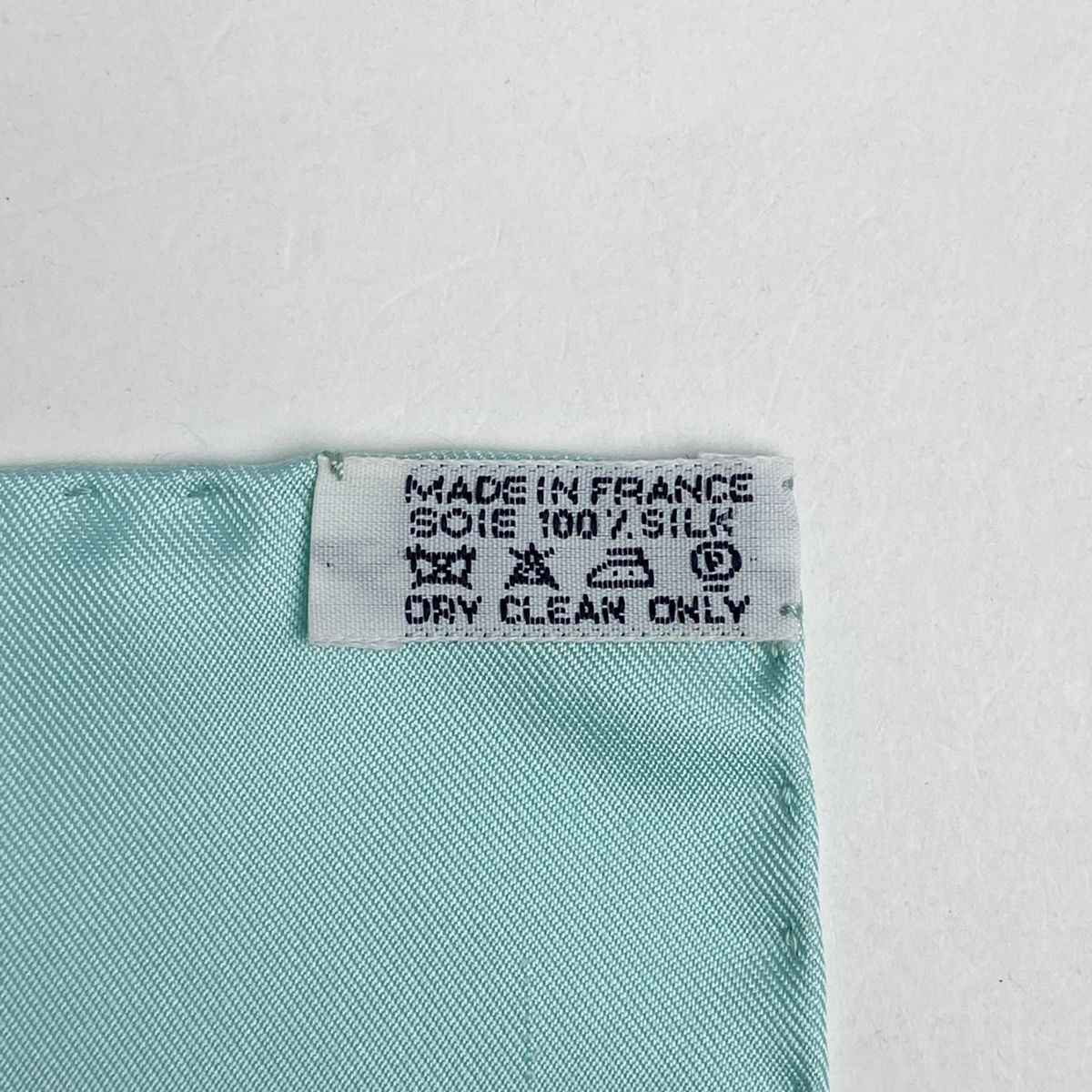 エルメス HERMES カレ 90 Eperon d or Tellier 黄金の拍車 馬具 スカーフ シルク ライトブルー レディース