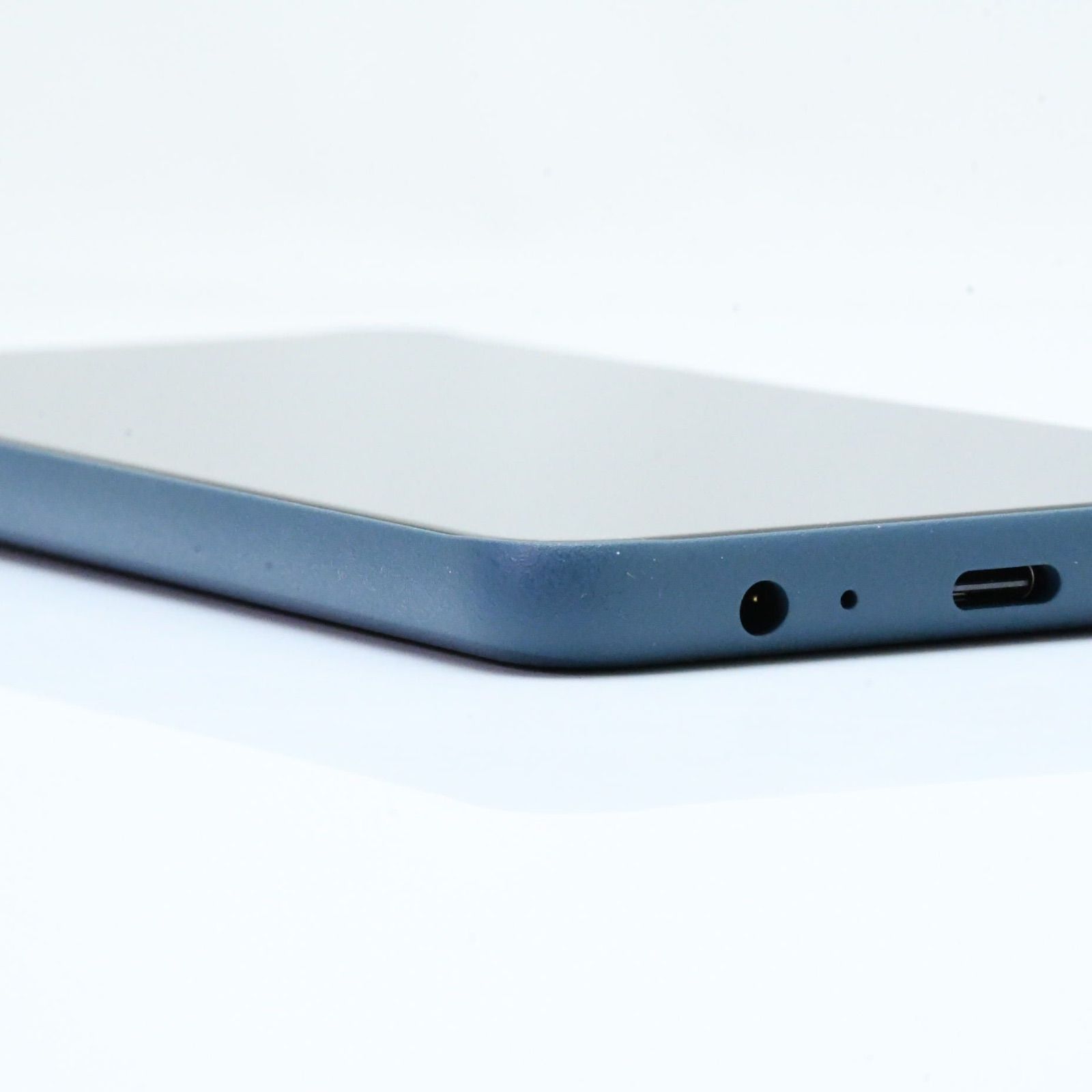 ネイビーグリーン