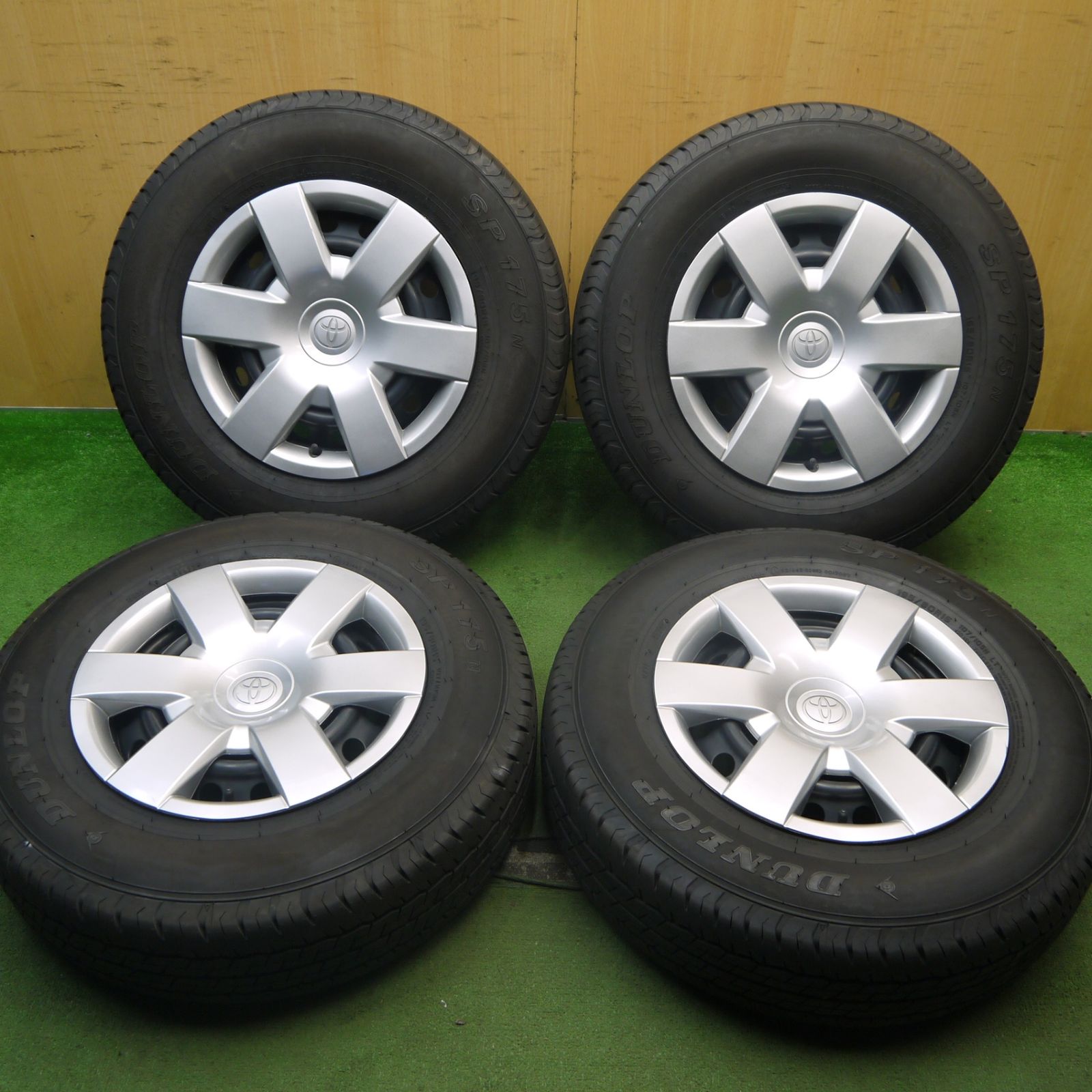 バリ溝・ハイエース・KOSEI・ダンロップ15インチ №100 バリ