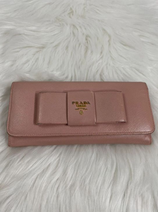 Prada プラダ 長財布 ピンク サフィアーノ ジップアラウンド リボン