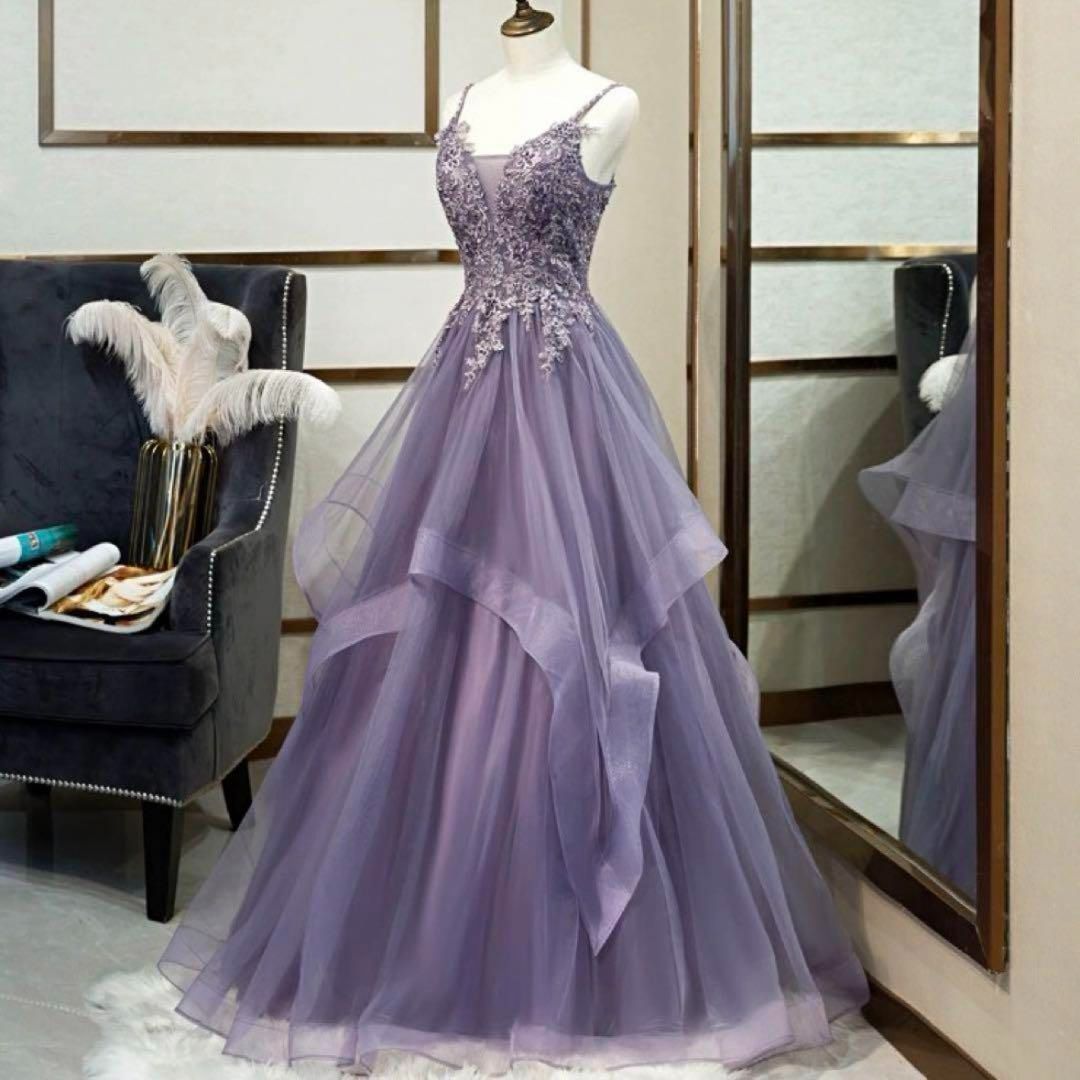 お花のデザインがゴージャスなフリルイブニングドレス♩.• お花のデザインがゴージャスなフリルイブニングドレス?.? - メルカリ