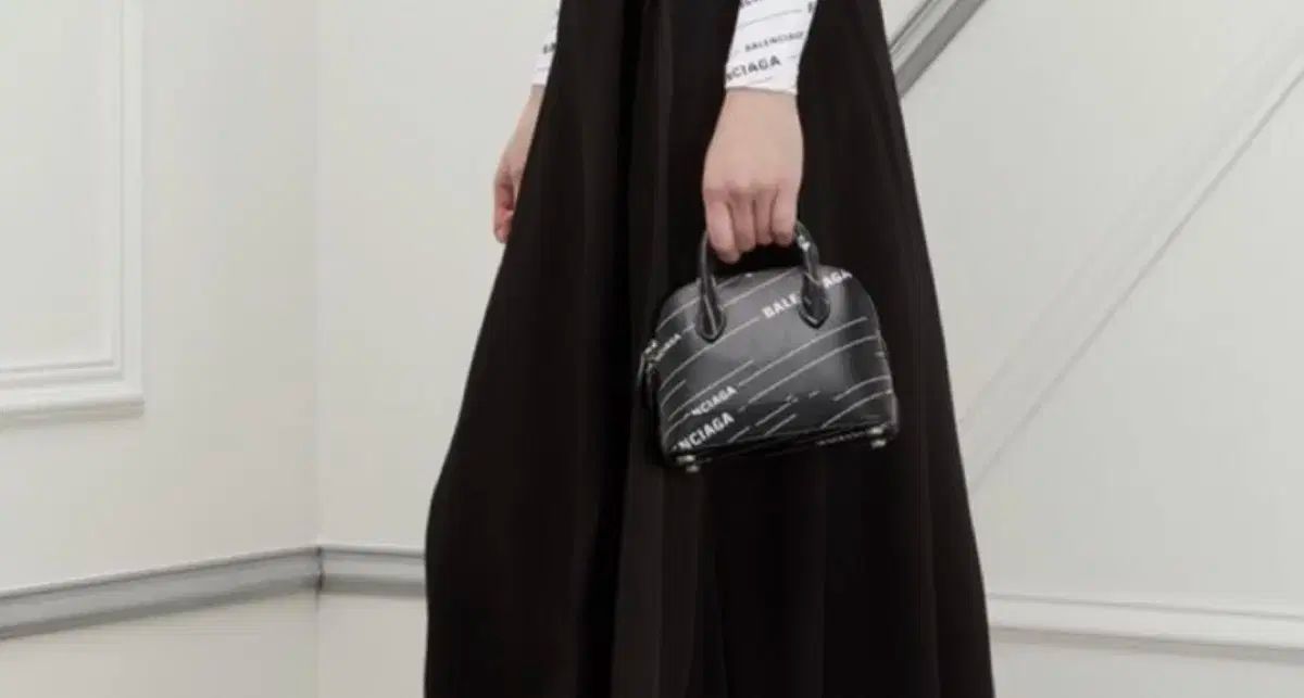 女性