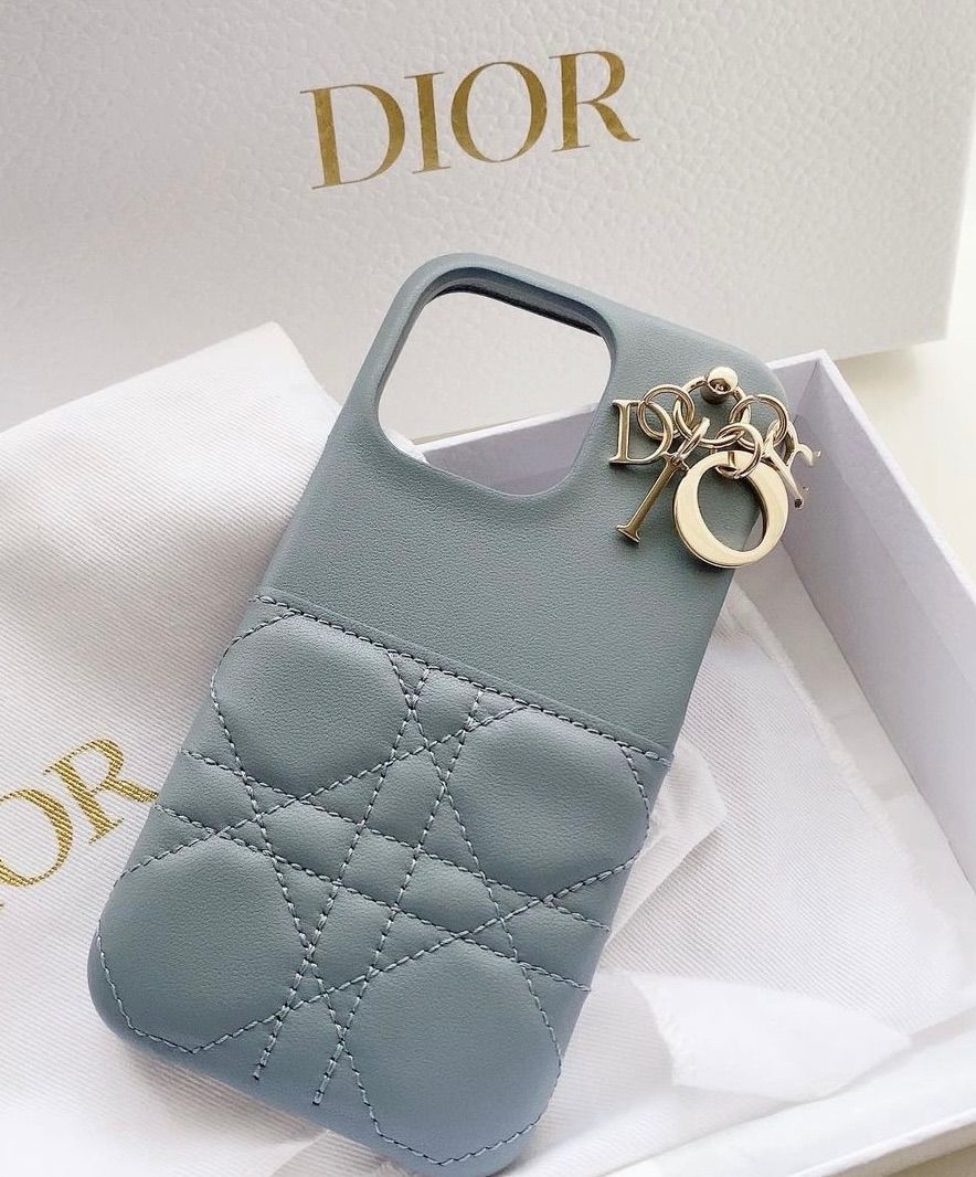 新品 Christian Dior LADY DIOR IPHONE 14 PROケース ラムスキン 