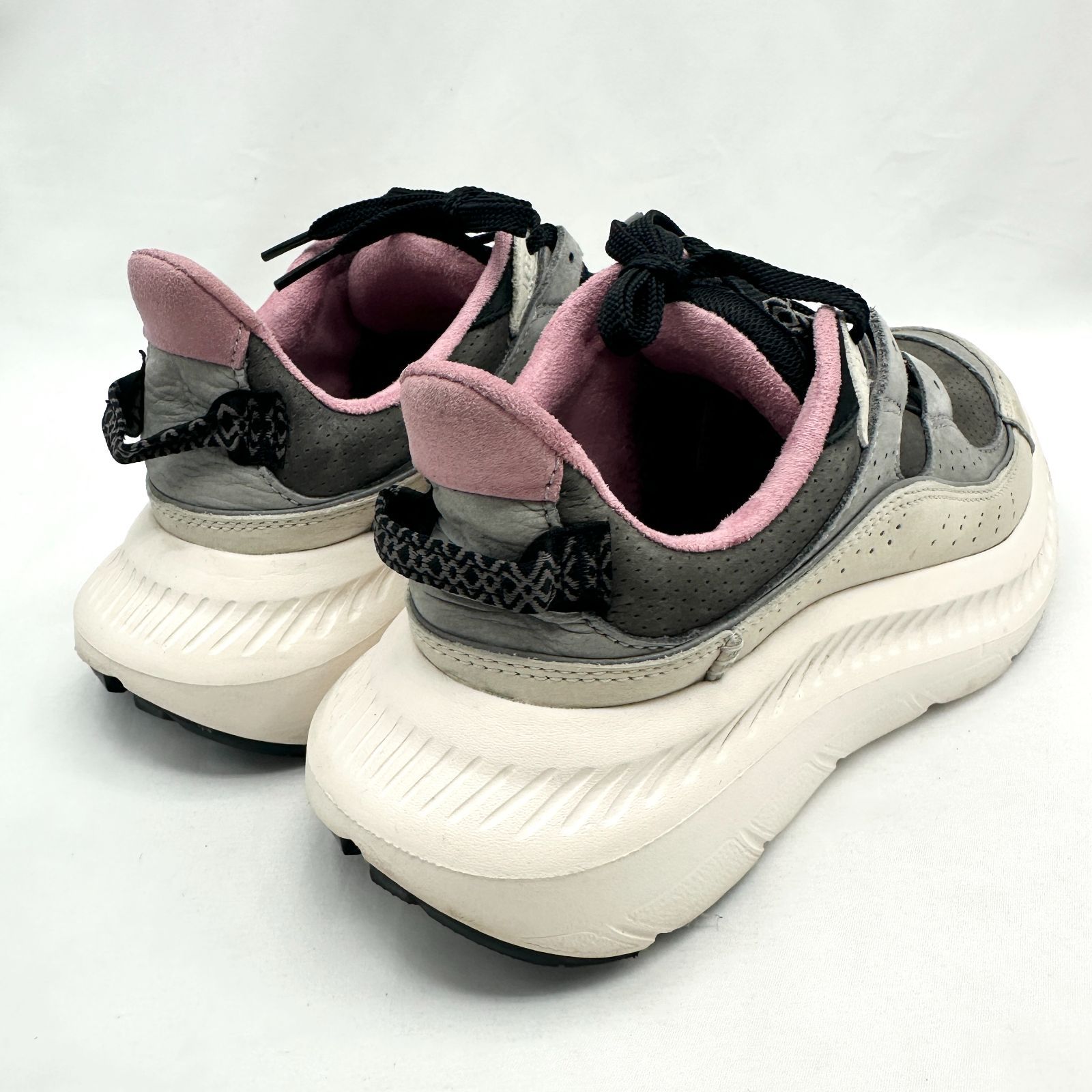 UGG ピンク 厚底スニーカー UGG 厚底 スニーカー ピンク 23 新品 靴