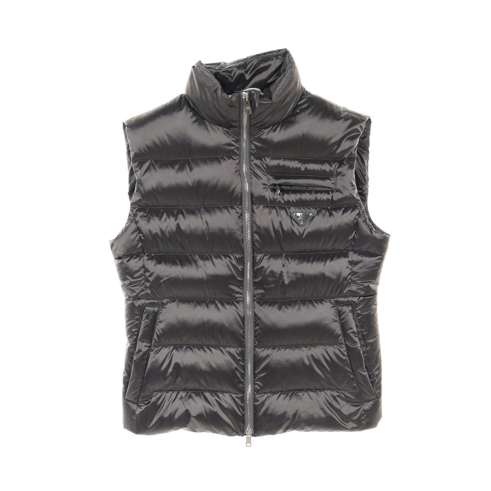 美品 PRADA ロゴ プレート ダウン ベスト ダウンベスト 290546 美品】PRADA ロゴ プレート ダウン ベスト アウター 290546 42 - メルカリ