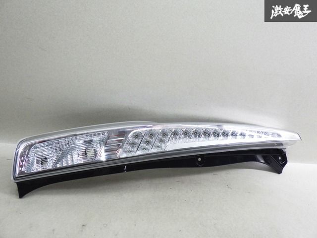 LA100S ムーヴ純正 LED左右テールランプ KOITO 220-51059 LA100S ムーヴ純正 LED左右テールランプ KOITO 220-51059