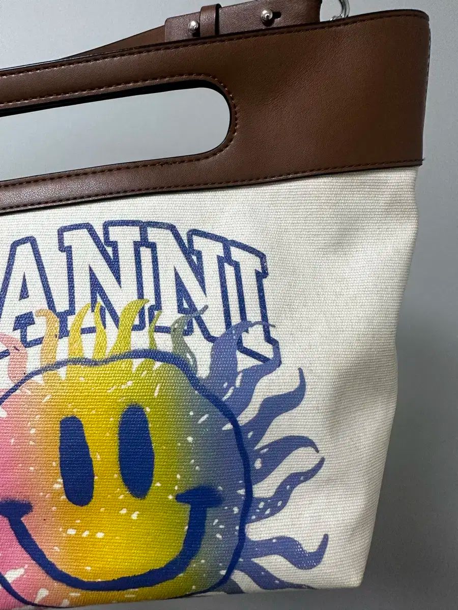 GANNI ガニー