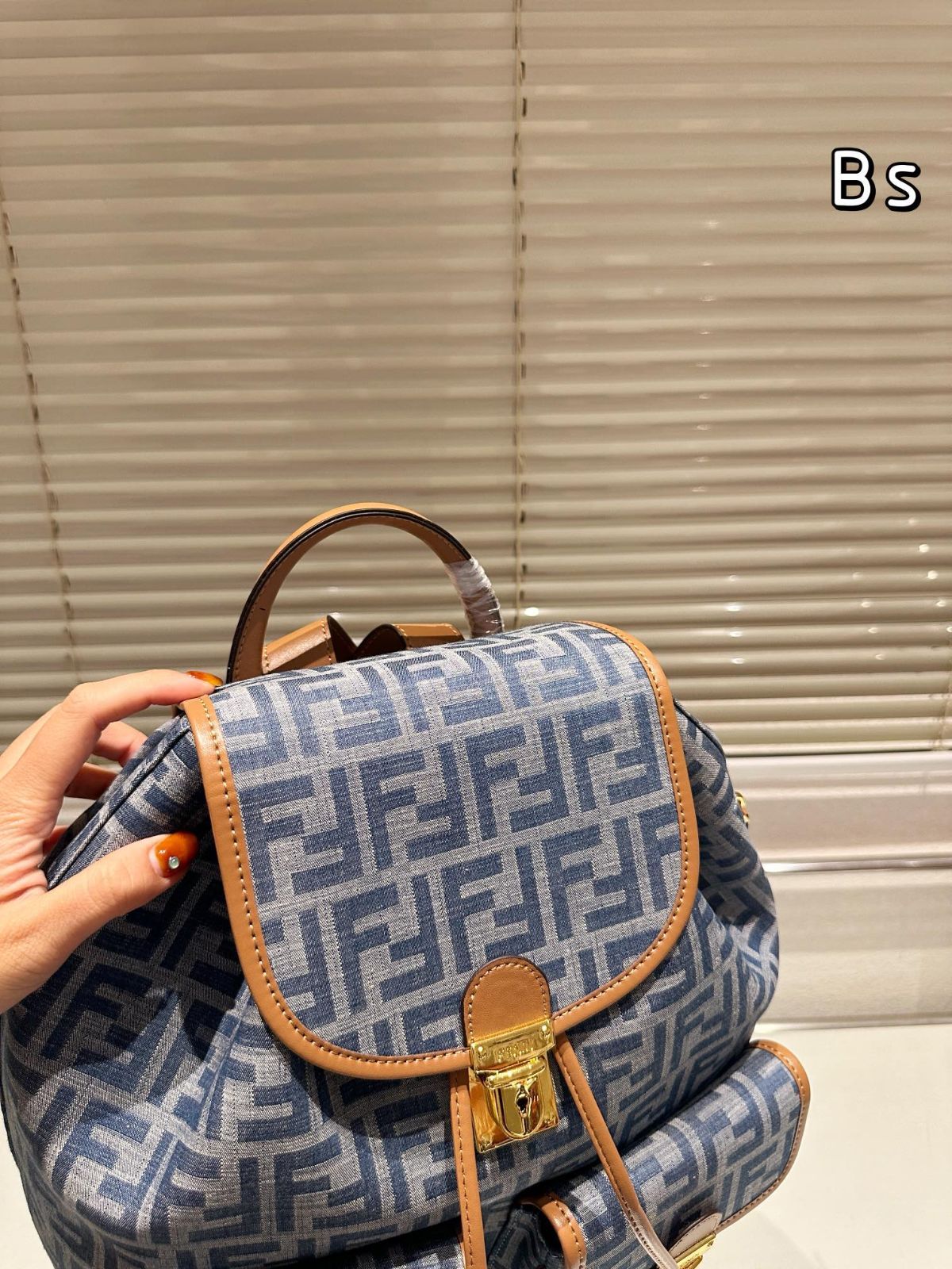 ブランド高級傘、エルメス、ディオール、FENDI、3本まとめ売り TWICEのMINAが「Fendi」のジャパンブランドアンバサダーに