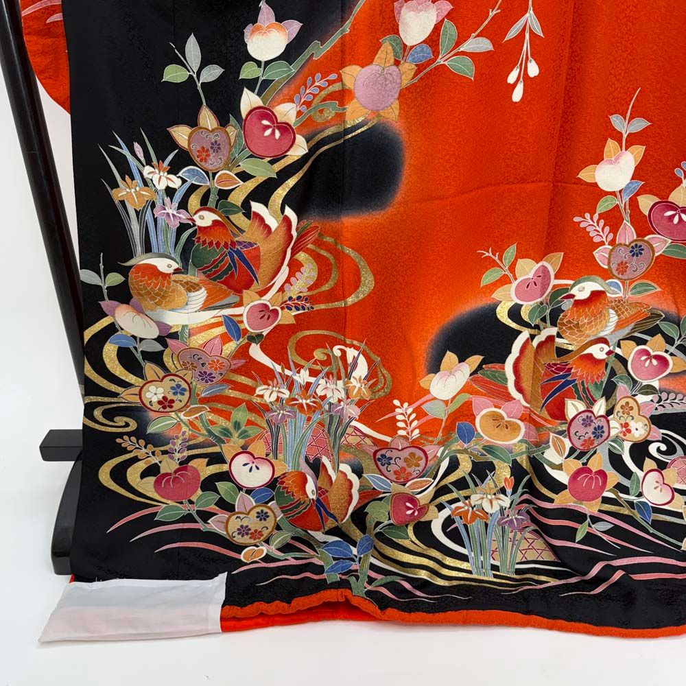 正絹 黒オレンジ 華文様 振袖 身丈157 振袖 オレンジ×黒 扇面に橘
