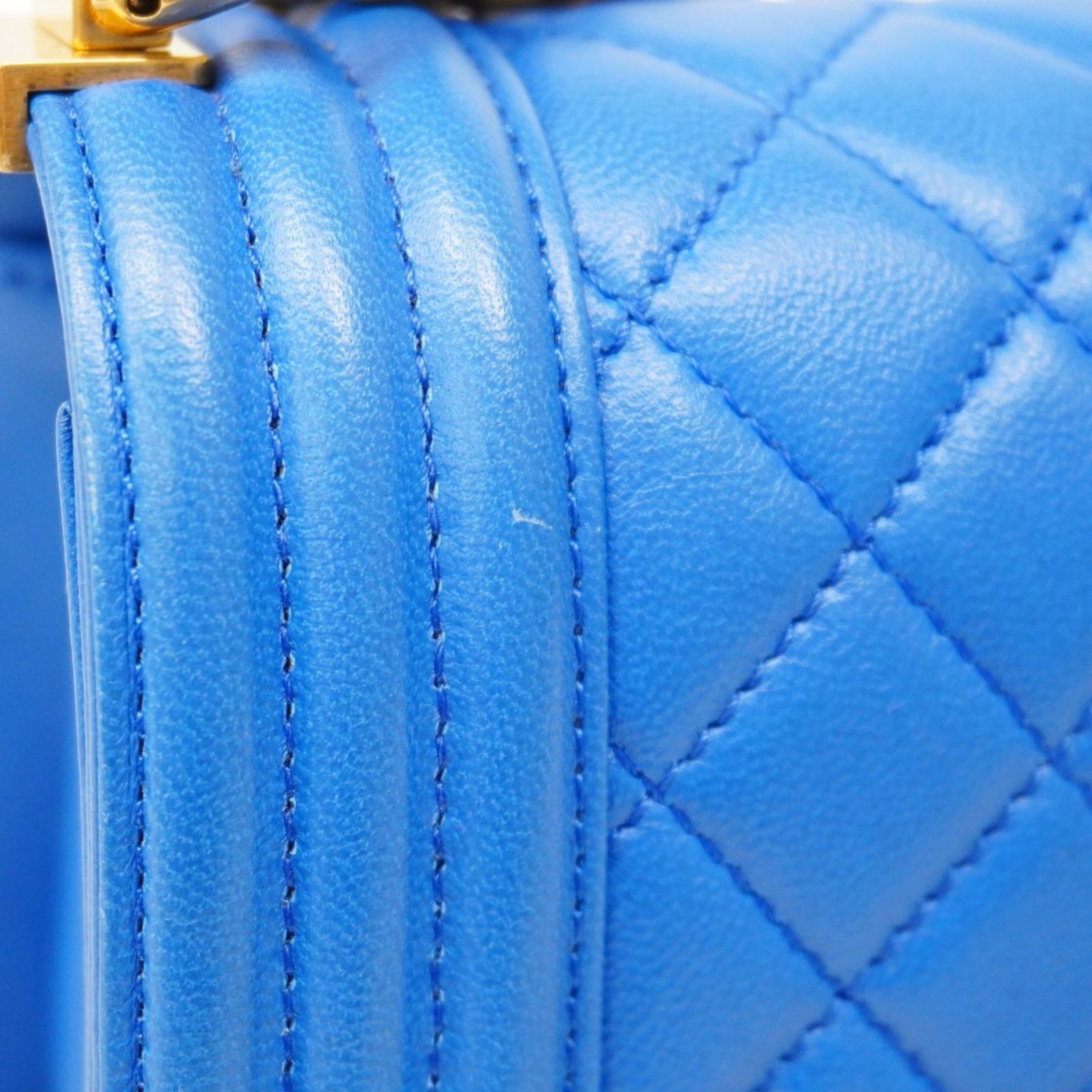 極美品✨シャネル　ショルダーバッグ　ラムスキン　ボーイ　ブルー　マトラッセ 楽天市場】CHANEL ボーイ シャネル（カラーブルー）（レディース