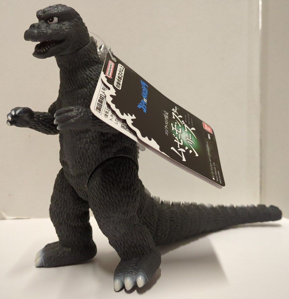 バンダイムービーモンスターシリーズ　ゴジラ1974、メカゴジラ２体セット ゴジラ対メカゴジラ』にせゴジラとその正体であるメカゴジラの