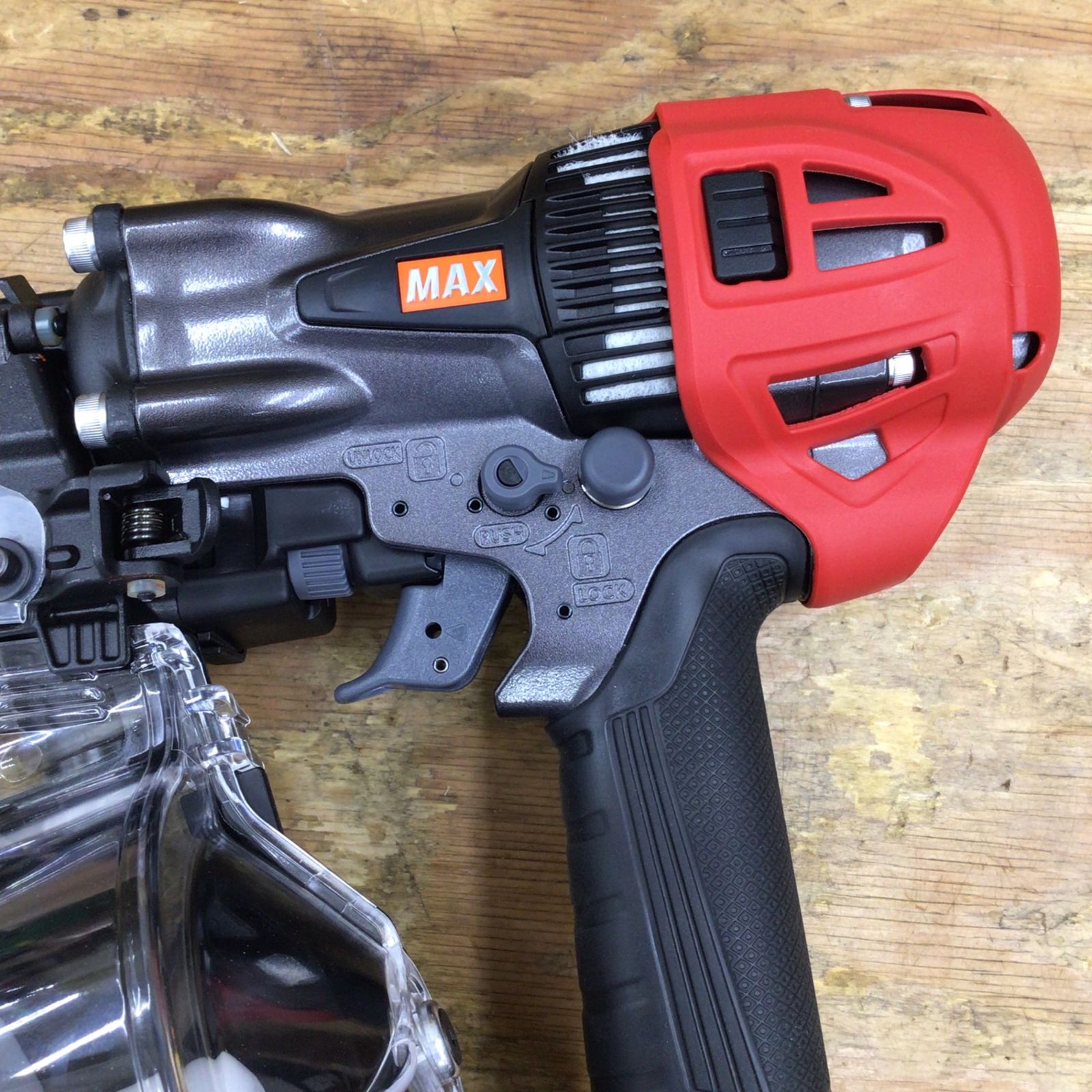 未使用品】マックス/MAX 高圧釘打ち機 型枠用モデル HN-65FW1 パイプ 