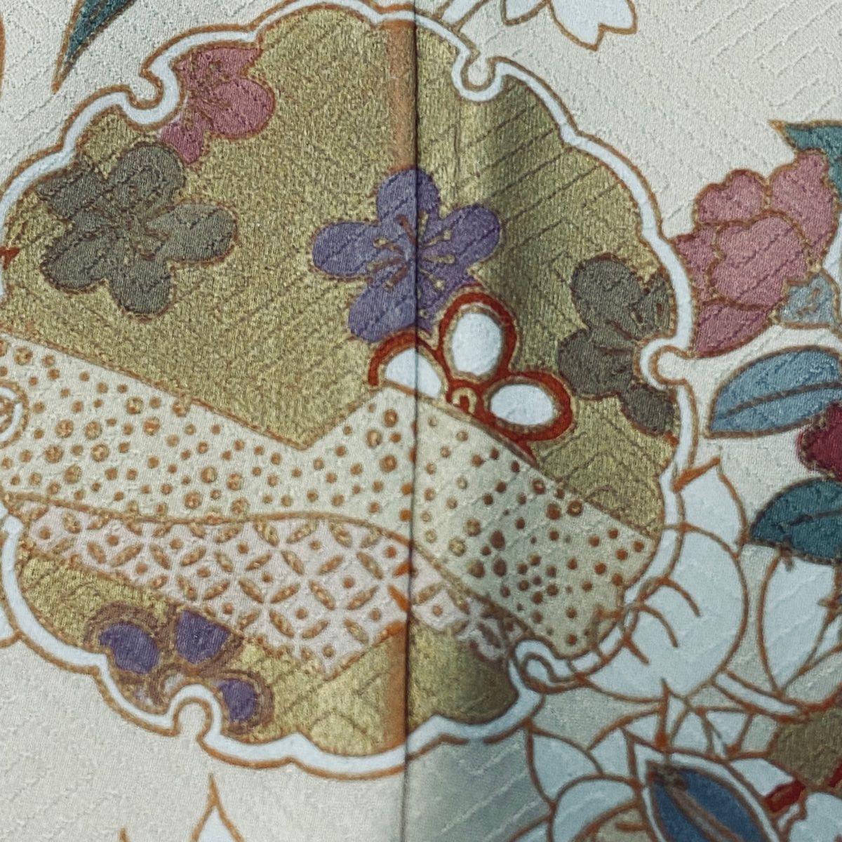 振袖 身丈166.5cm 裄丈68cm L 袷 草花 雪輪 金糸 金彩 ピンク