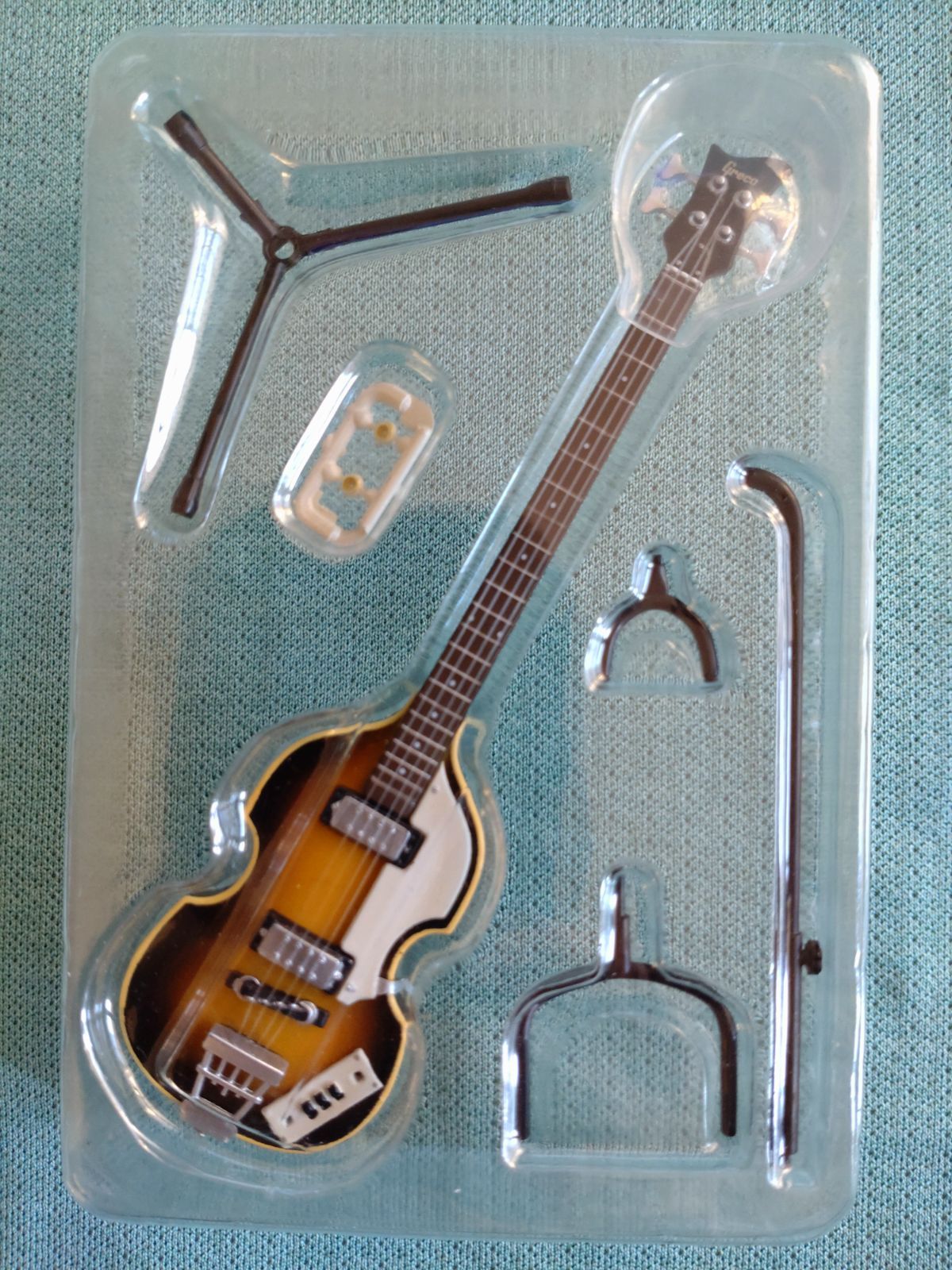 GRECO ヴァイオリンベース VB-100 ~THE GUITAR LEGEND by GRECO ヴァイオリンベース VB-100 ~THE GUITAR LEGEND by