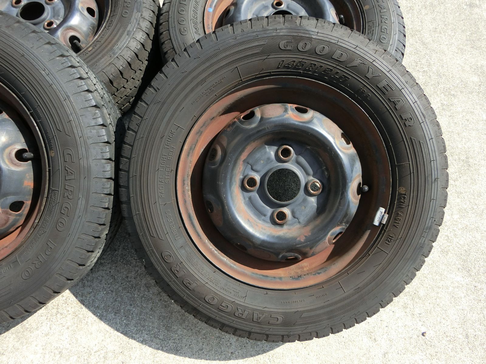 820] 12インチ スチールホイール 12×4.0B PCD 100 ハブ径 約59mm