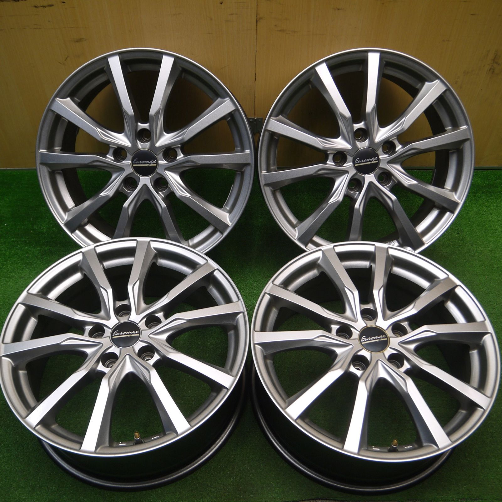 [送料無料] キレイEuromax EUROPEAN 17インチ ホイール ユーロマックス 17×7J PCD114.3/5H4112008Hホ