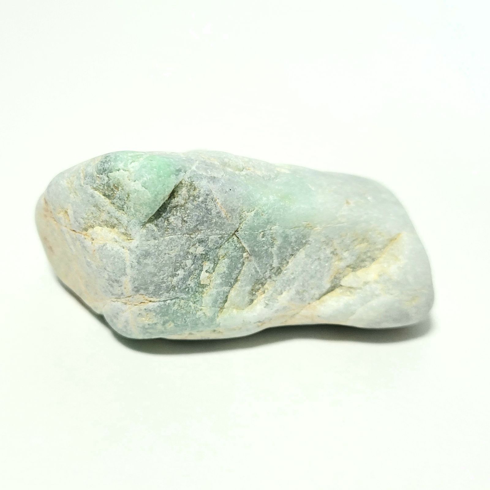 糸魚川翡翠:原石:海石 ms-GU0004 - 糸魚川翡翠工房・和 - メルカリ