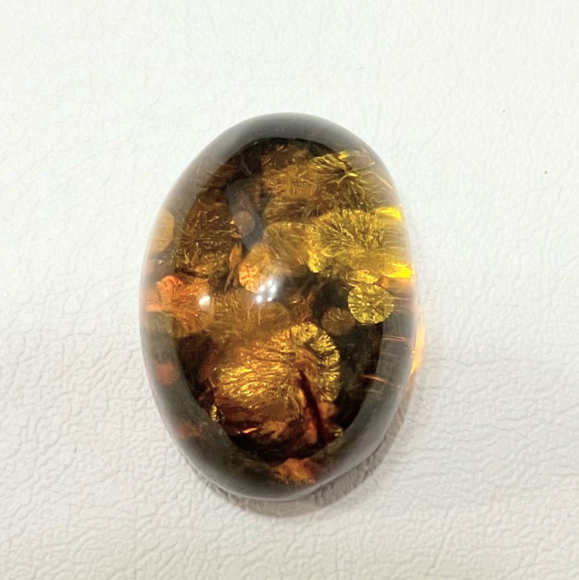 訳あり！　琥珀　61.55ct   アンバールース　　T032