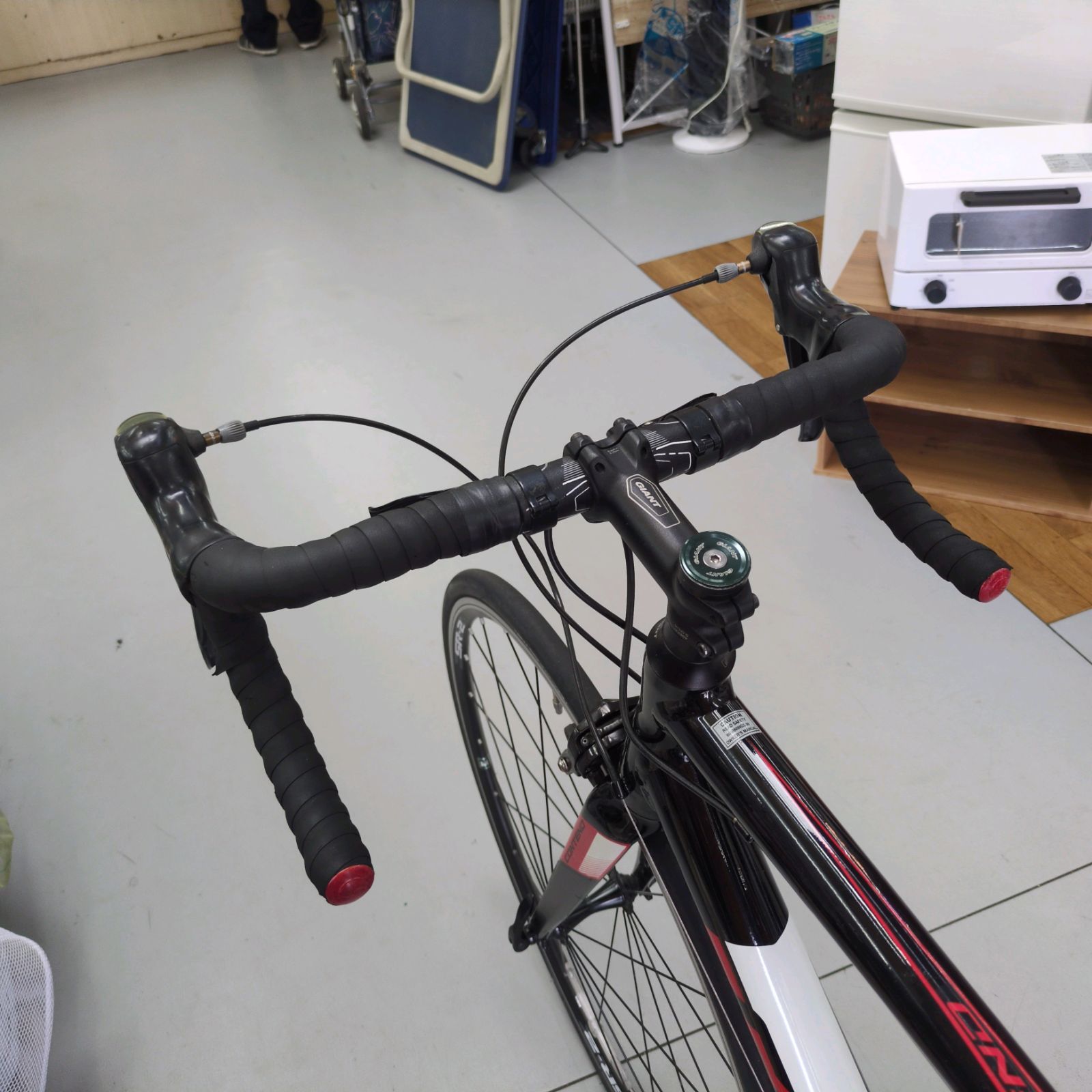 J525 ☆比較的キレイ☆ロードバイク☆GIANT☆CONTEND☆2×8段☆700✕25C