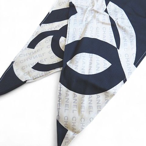 よく見る「芸能人が愛用 CCロゴ ココ ストール CHANEL シャネル 白黒 メルカリ - 小物