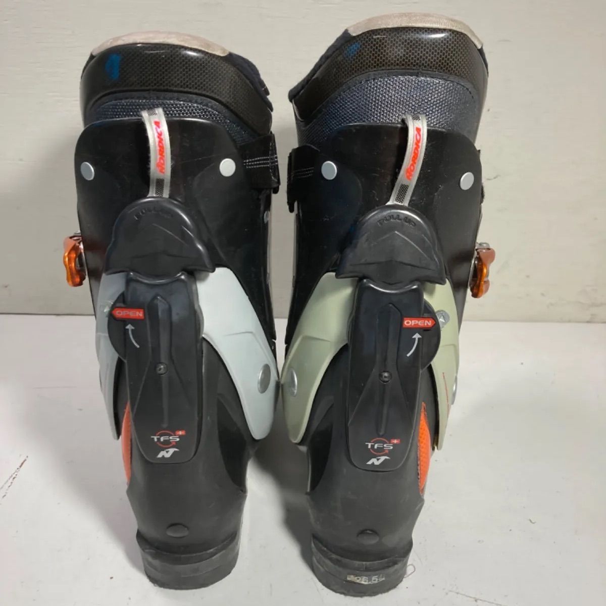 NORDICA SMARTECH 8 26cm ソール長305mm NORDICA◇スキーブーツ/23.5cm/レッド/ブラック/ジュニア/SPEED