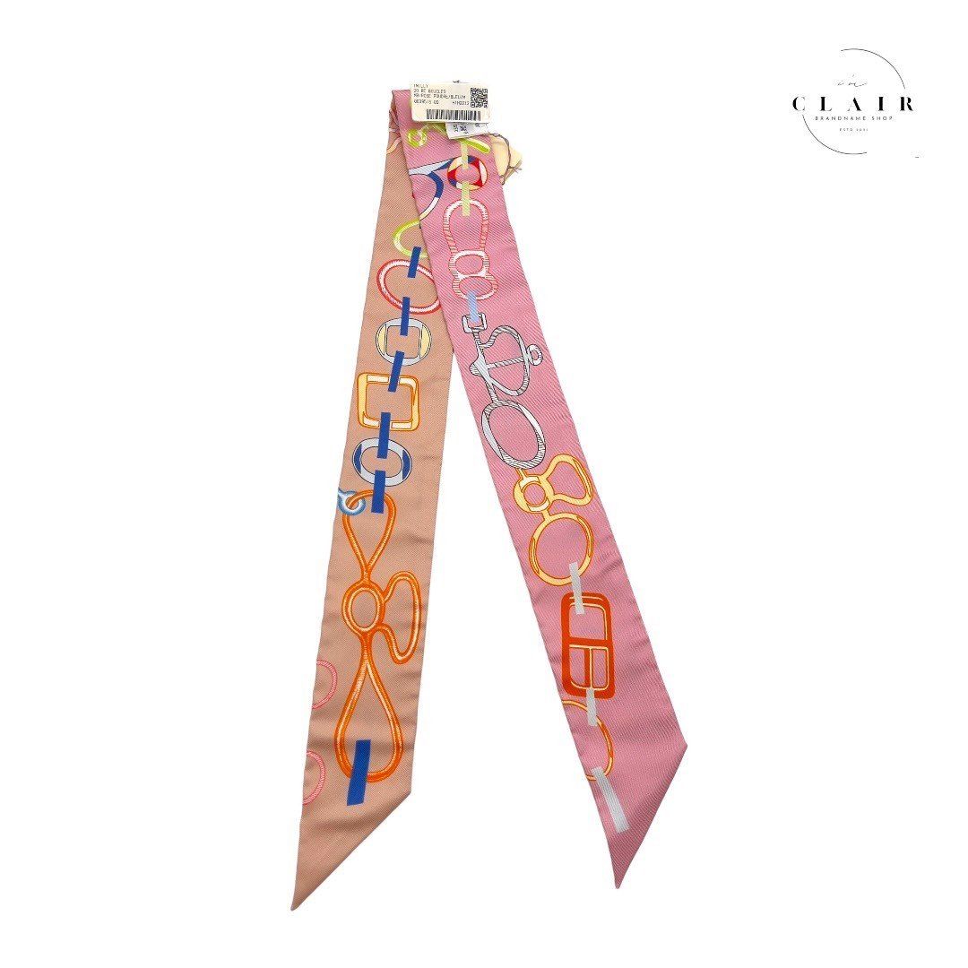 新品　HERMES エルメス ツイリー ドレブックル ヴェールヴィフ HERMÈS エルメス ツイリー ドレブックル ヴェールヴィフ - メルカリ