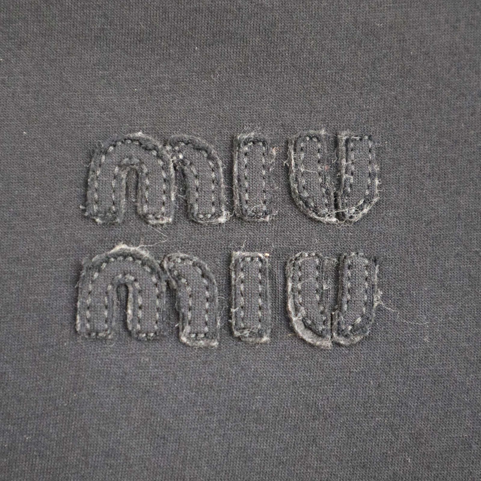 miu miu ミュウミュウ ロングスリーブロゴTシャツ MJL973 133L ブラック XS miu miu ミュウミュウ ロングスリーブロゴTシャツ MJL973 133L