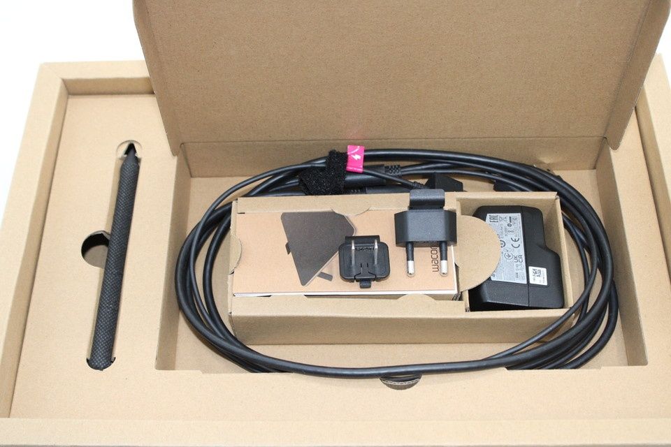 Wacom One DTC133 2025年製 ワコム ワン クリエイティブ ペン ディスプレイ 13.3型 動作 済 液タブ ペンタブ ITJW325WQMCG -D-Z13-byebye CHRISTIANNAURATH_COM_BR