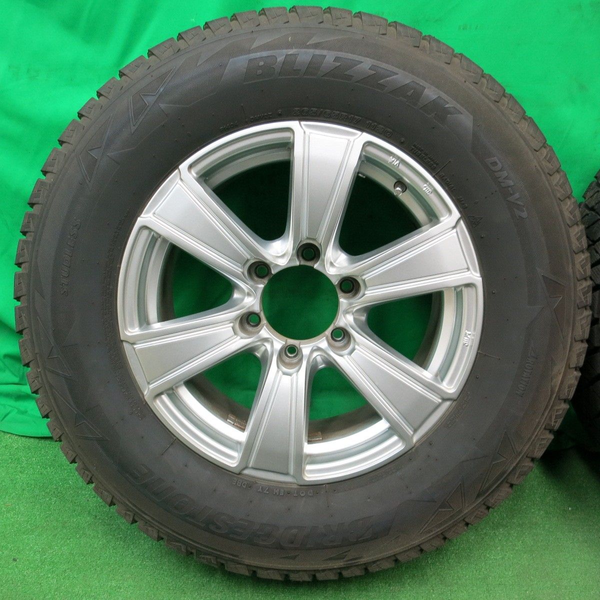 送料無料* バリ溝!キレイ!9分☆スタッドレス 265/65R17 送料無料* バリ溝!キレイ!9分☆スタッドレス 265/65R17
