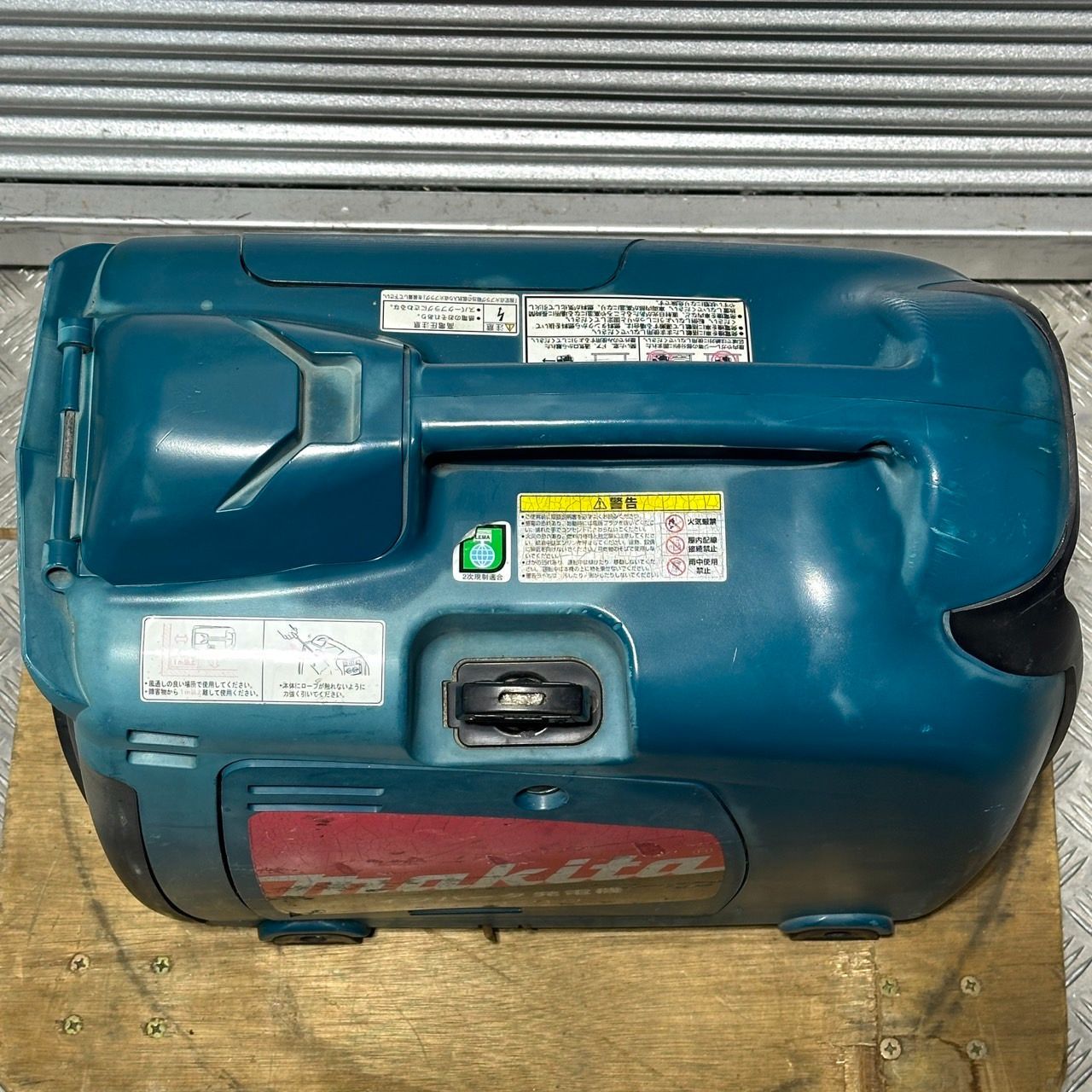 中古 配送不可 店頭受取限定 makita マキタ インバータ発電機 G140IS 動作確認済み - メルカリ