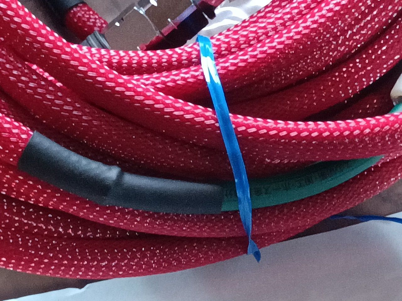 マッハ製より切れにくいメッシュを使用