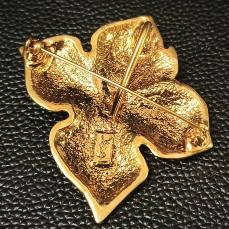 【送料無料】 ヴィンテージ 希少 新品未使用】YVES イヴ・サン LAURENT SAINT アクセサリー