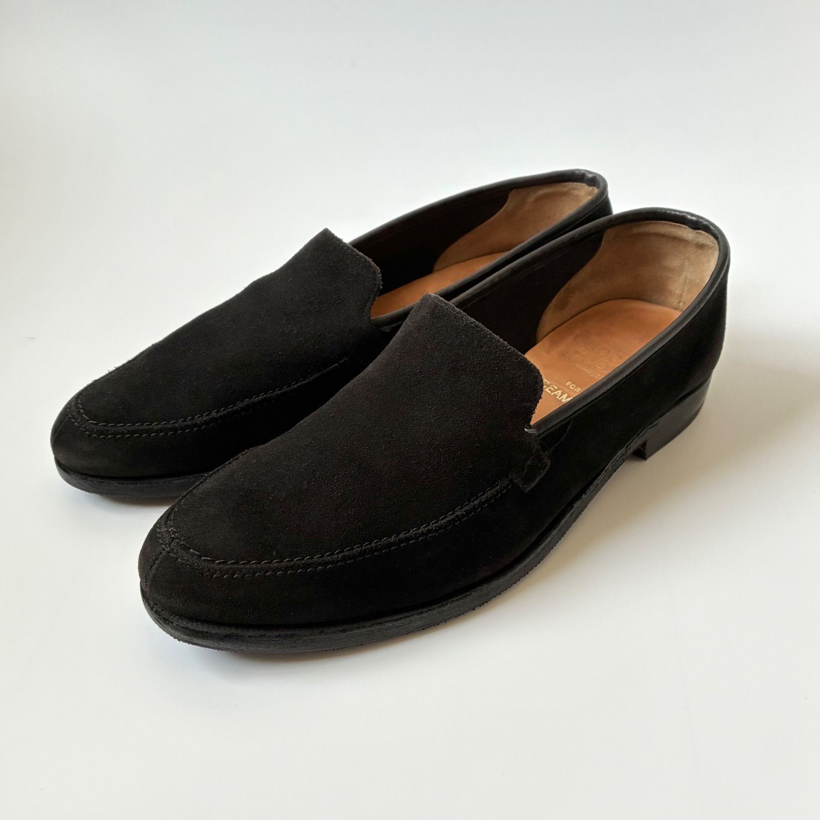 ソール修理済】 CROCKETT&JONES / BEAMS F 別注 GAVIN スエード エプロンフロント ローファー クロケット＆ジョーンズ  コインローファー ブラウンスエード アンラインド BEAMS F(ビームスエフ)別注 サイズ6.5E -  中古革靴販売|革靴の通販ラスタイルシューズショップ ...